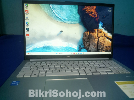 Asus VivoBook 15. ram 16 rom 512